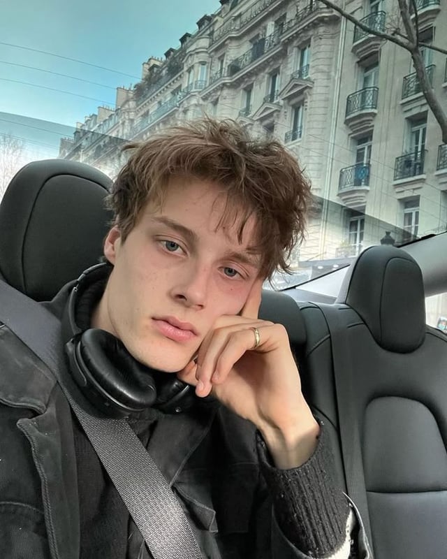 Who do you find more attractive hugh laughton scott 1 6 or v0 0p6xtrems45f1 Who do you find more attractive hugh laughton scott 1 6 or v0 0p6xtrems45f1