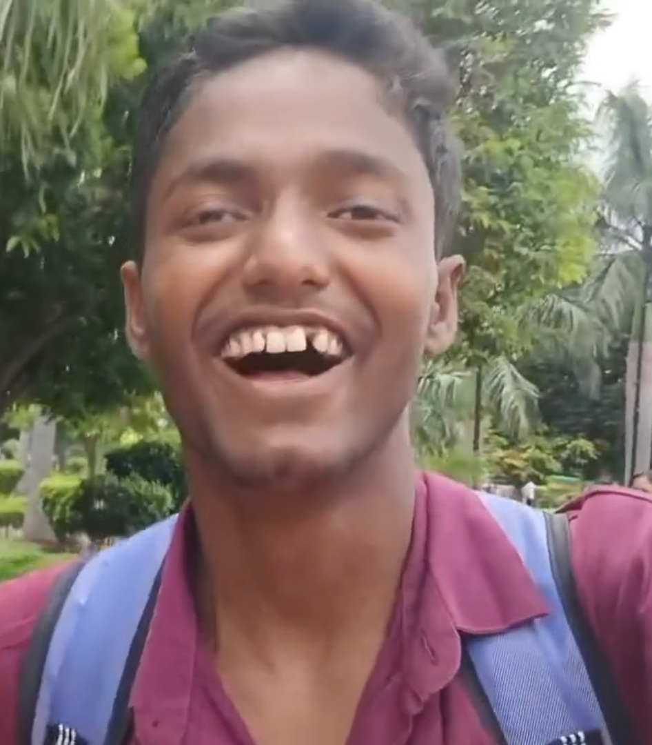 1000032709