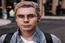 Smart guy with glasses download ...