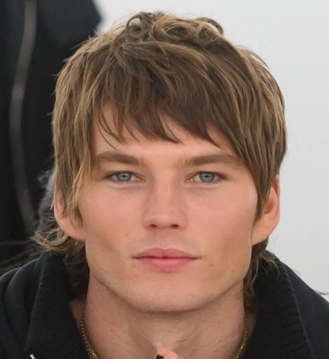 Jordan barrett attends the givenchy menswear fall winter 2023 2024 show as part of paris fashi
