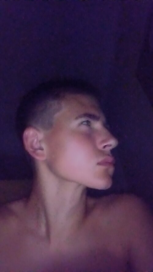 Snapchat-511784260.jpg
