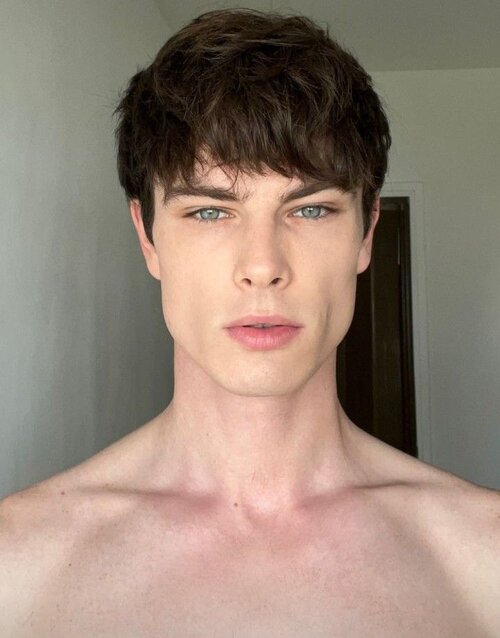 On Instagram_@alexanderzanoza.jpeg