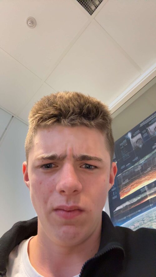 Snapchat-894660160.jpg
