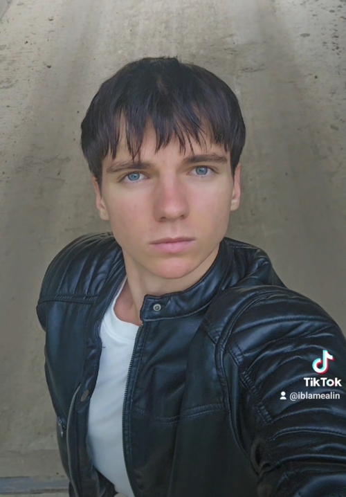 Screenshot_20250827_155637_Gallery.png