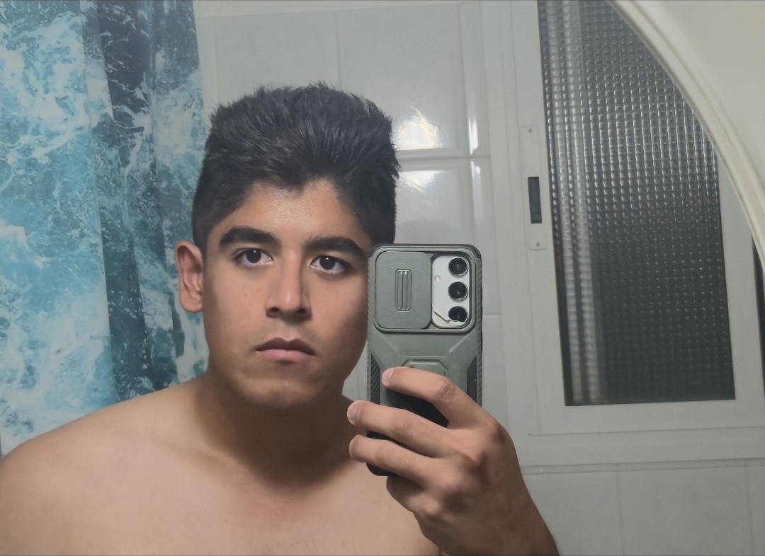 1000008573