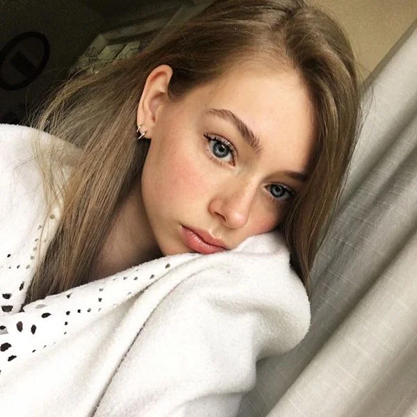 LaurendeGraafModelArchivesAOC