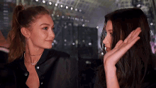 Bella hadid gigi hadid