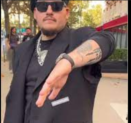 1758209672596