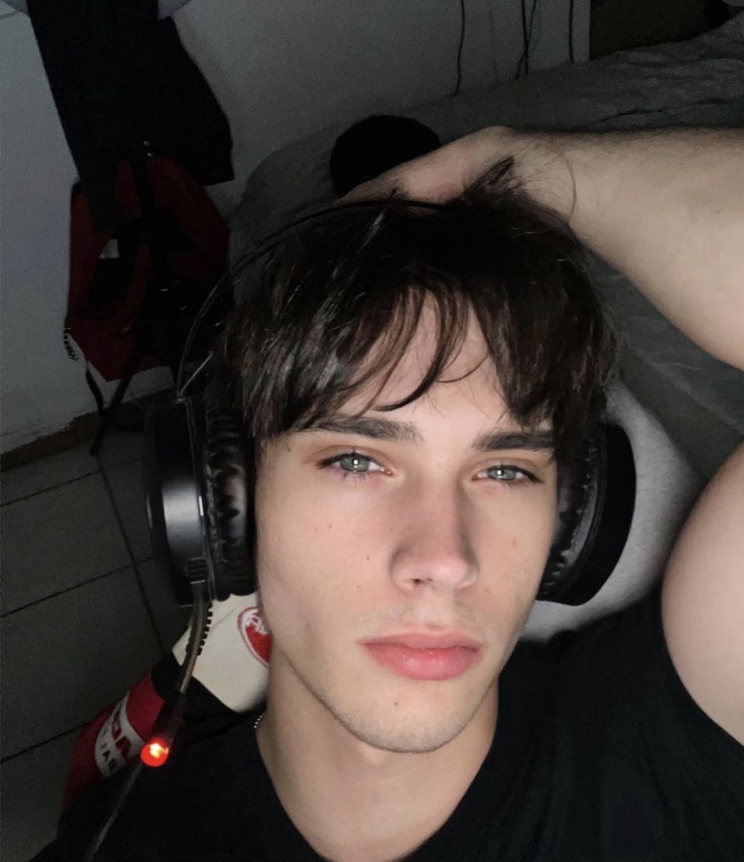 3359730 A8897B3F E6FD 4FB4 AE1C A38AD29AE203