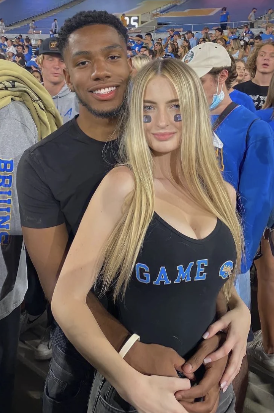 Um