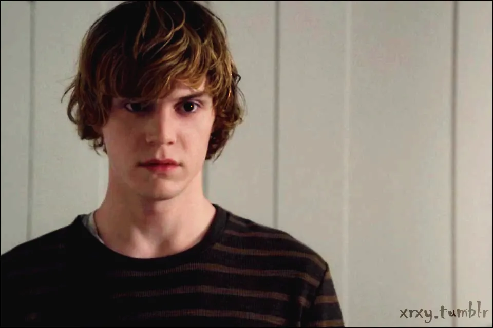 Evan peters