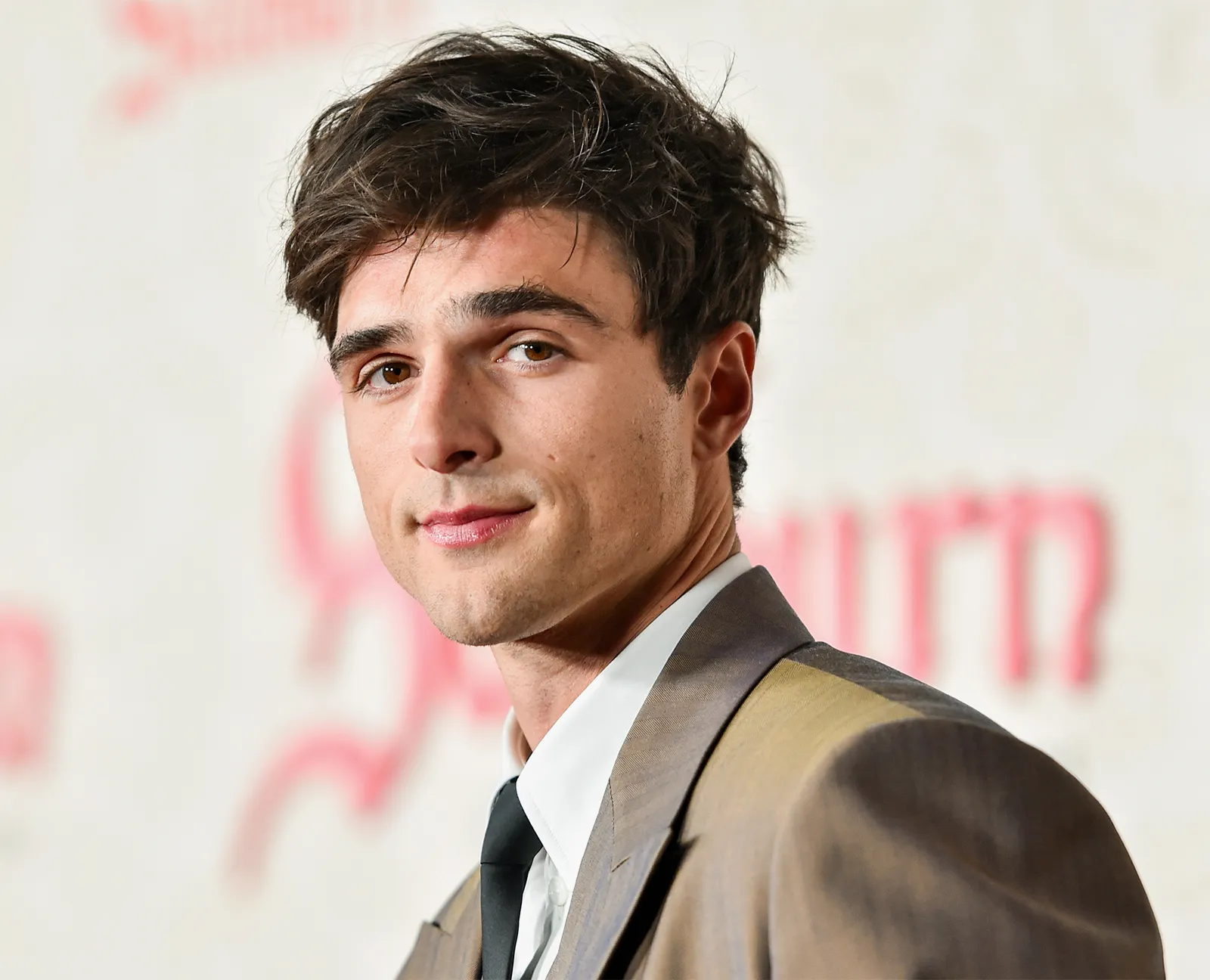 Actor jacob elordi at saltburn film premiere the theatre at ace hotel los angeles november 14