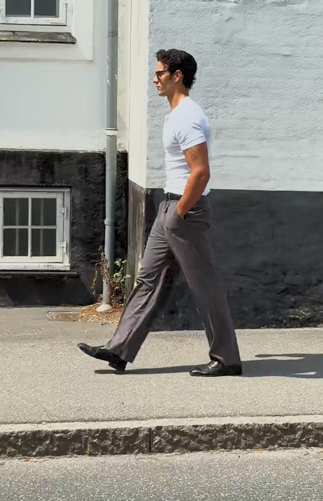 1758985621675 1758985621675