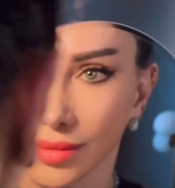 1759003271698 1759003271698