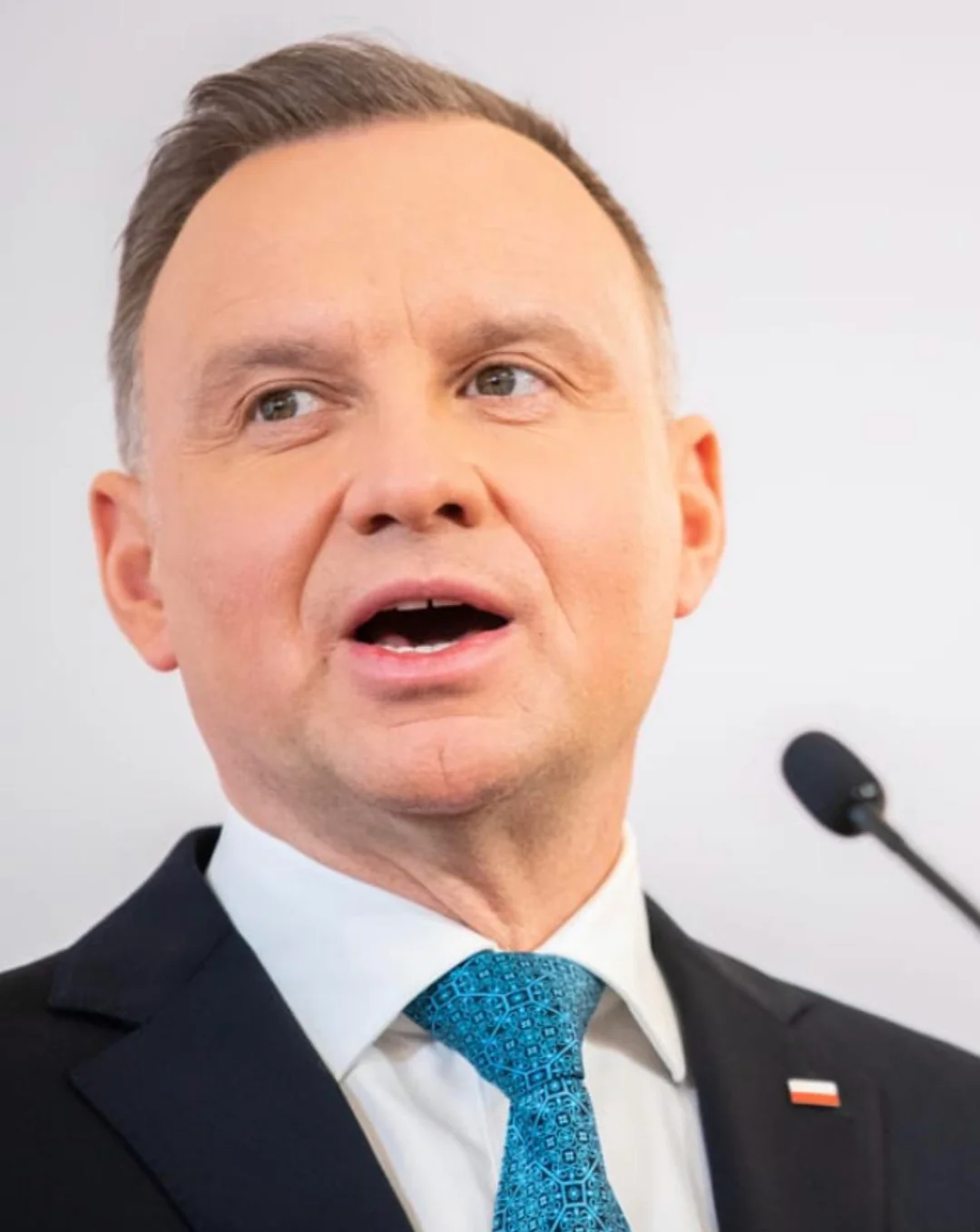 1759072132823 1759072132823