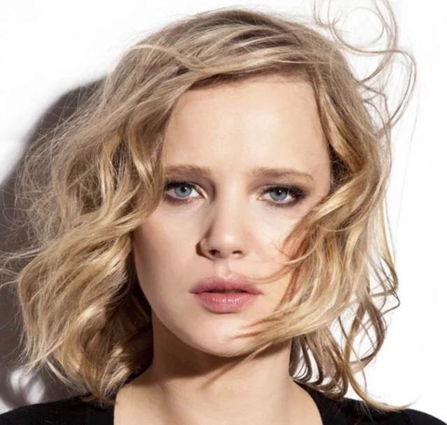 1759072186879 1759072186879