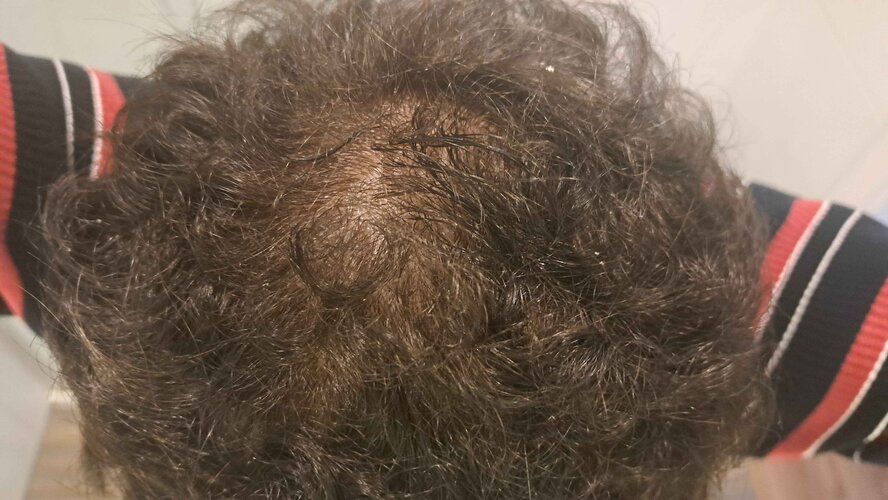 hair is wet here.jpg