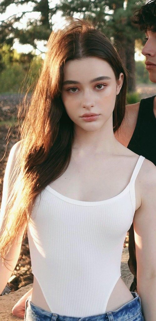 dasha-taran-v0-fxl28pe9zs7c1.jpg