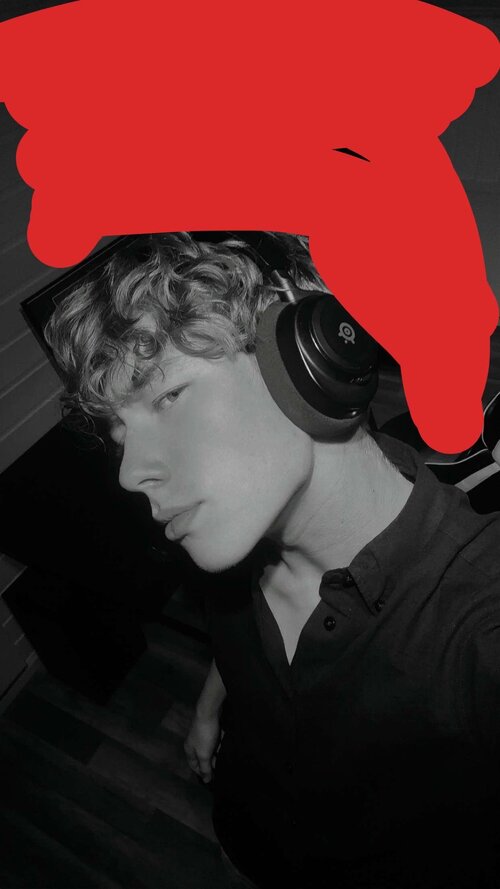 side me.jpg