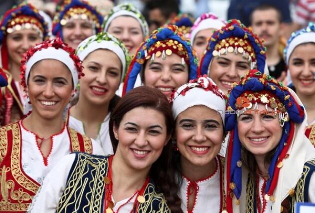 west-anatolian-turks-what-are-common-features-phenotypes-v0-utjm6o76w4td1.jpg