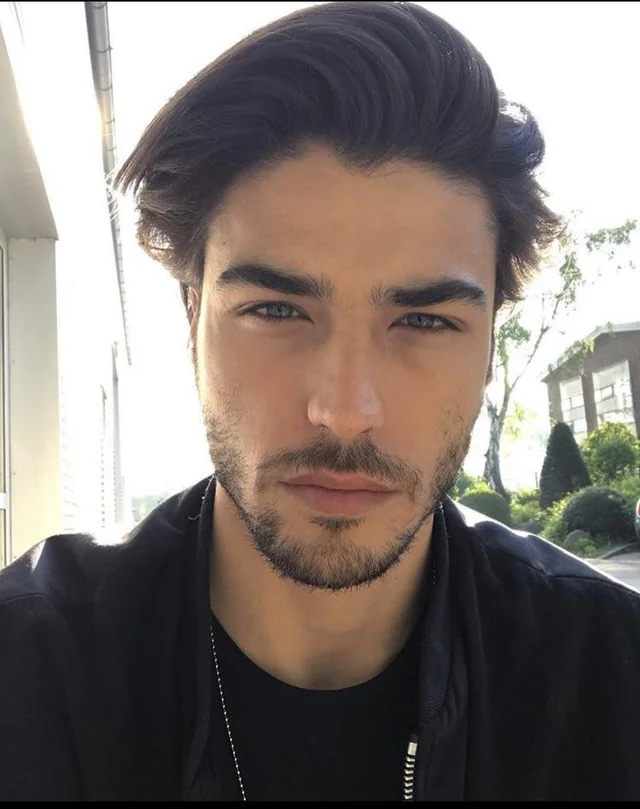 Uh0lzaxi8uk91
