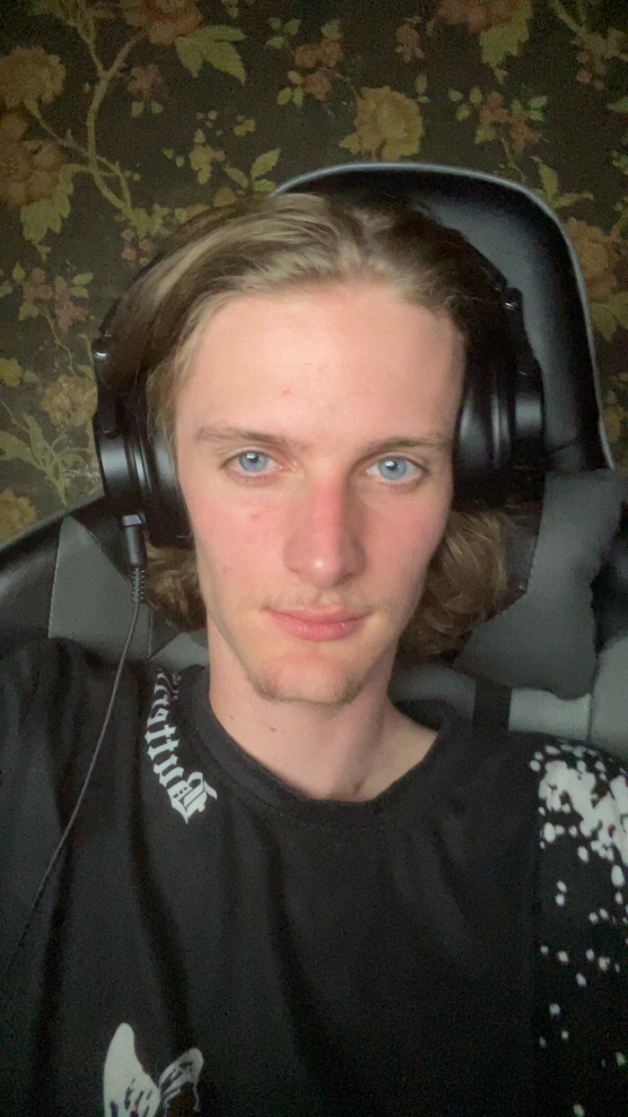 1759451572552
