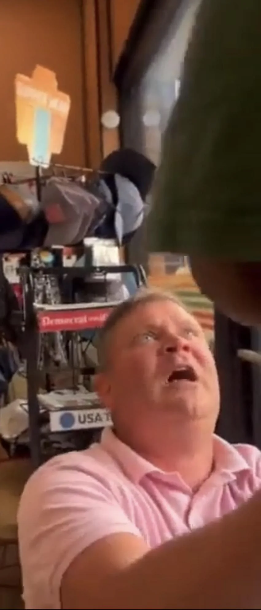 Gas station brawl v0 oq9am1gyd5uf1