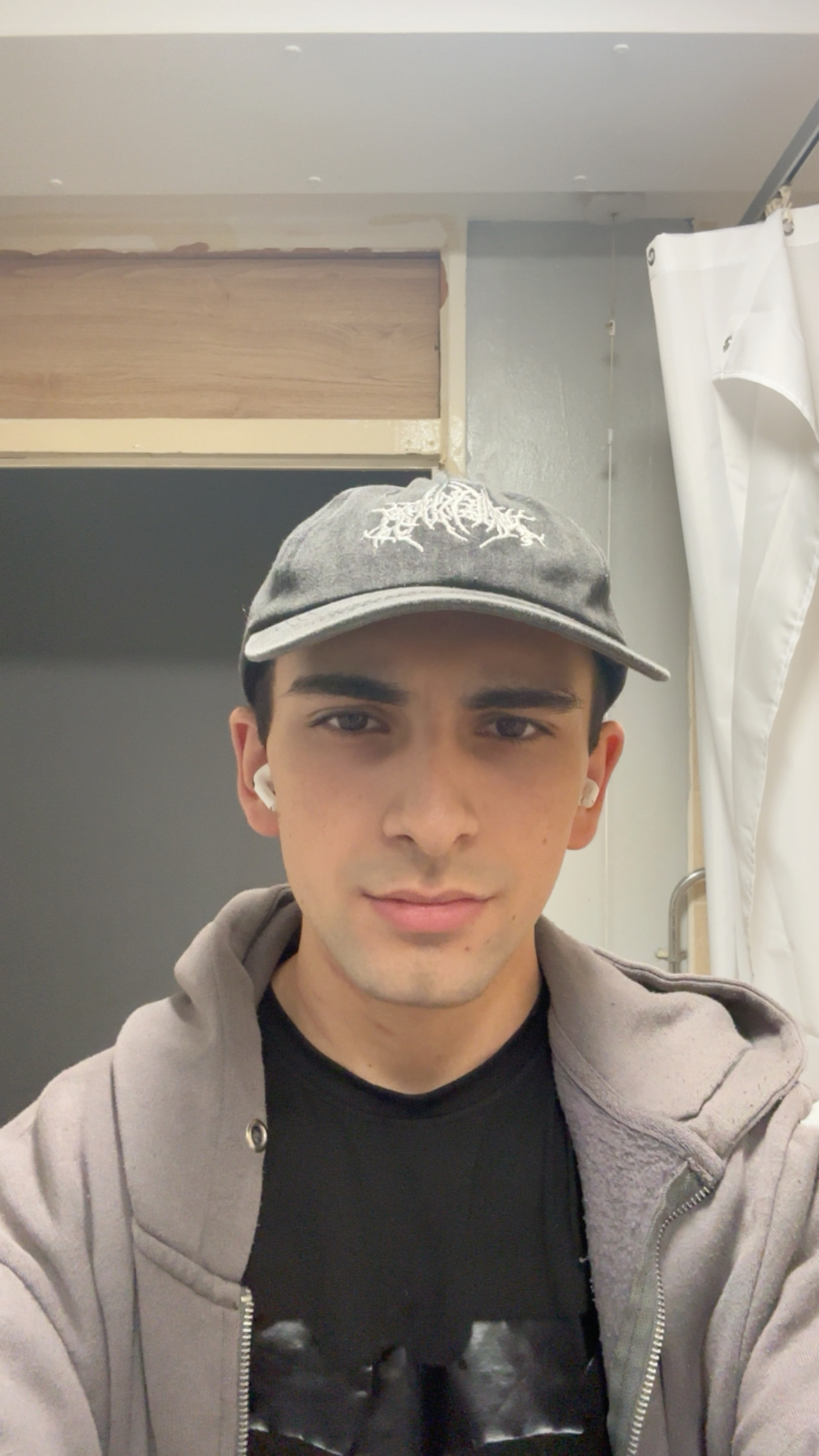 EC9585DC 7A9C 4723 BC76 1CB8F2F86410