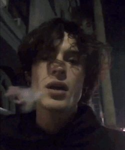 4612518 pfp discord gif kiss Favimcom 8950158