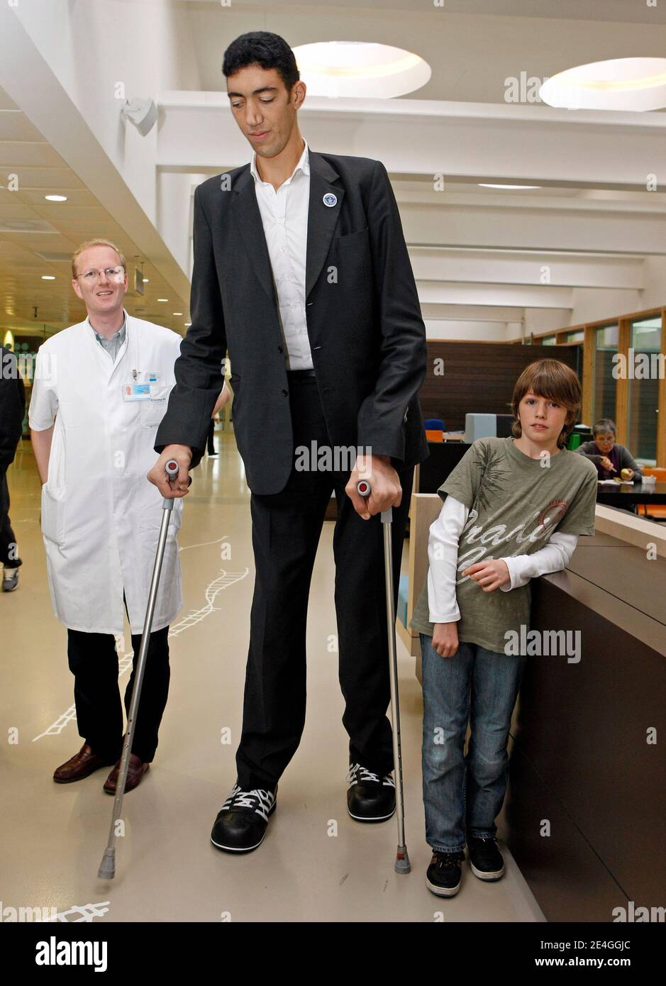 Exclusive turk sultan kosen who is the current record holder of the tallest living man in the 