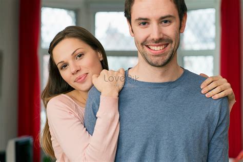 1000156094