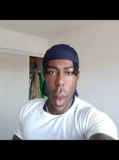 Facetune 18 10 2025 12 49 01 Facetune 18 10 2025 12 49 01