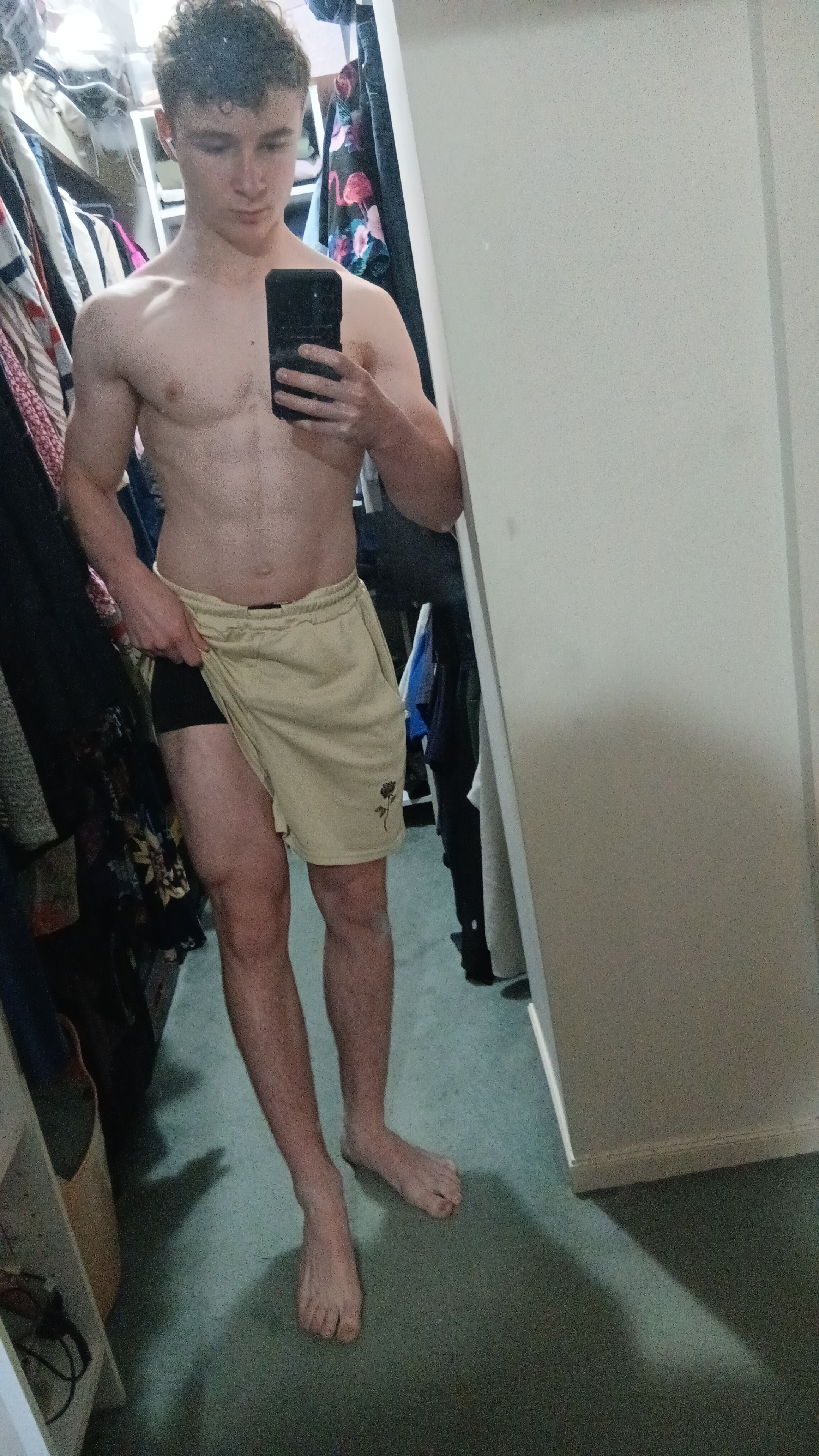 Snapchat 242131530 Snapchat 242131530