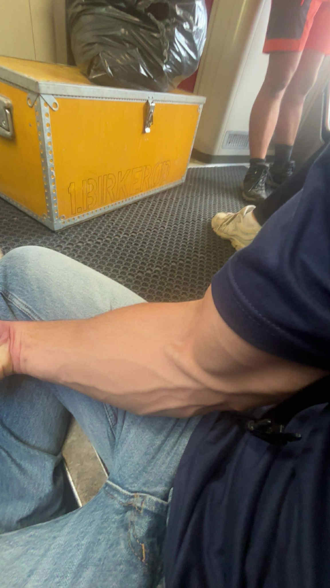 1761000153394 1761000153394