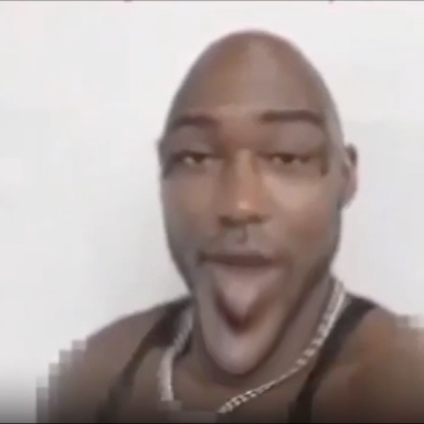 Facetune 21 10 2025 15 03 38