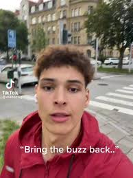 1761078052425
