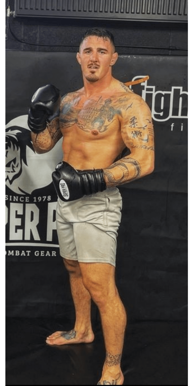 Tom aspinall looking in phenomenal shape ahead of his fight v0 l6cd7fzpsz9b1 Tom aspinall looking in phenomenal shape ahead of his fight v0 l6cd7fzpsz9b1