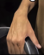 1761577003992 1761577003992