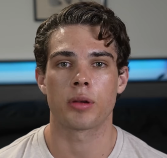 Screenshot 2025 10 27 at 14 12 53 How I Transformed in just 2 WEEKS   YouTube Screenshot 2025 10 27 at 14 12 53 How I Transformed in just 2 WEEKS   YouTube