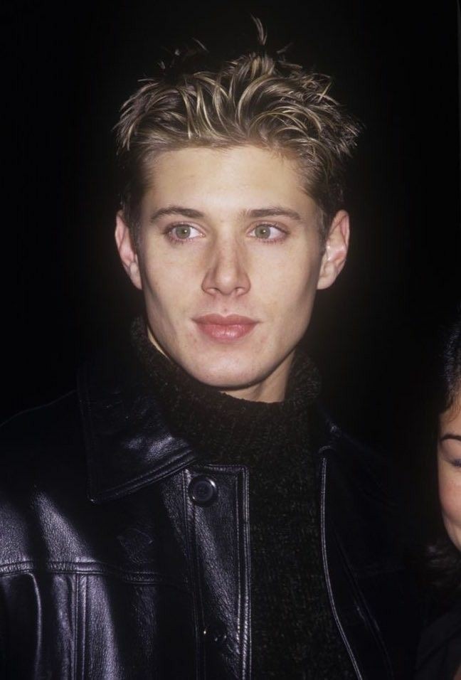 Young jensen ackles v0 v89g17fcisic1