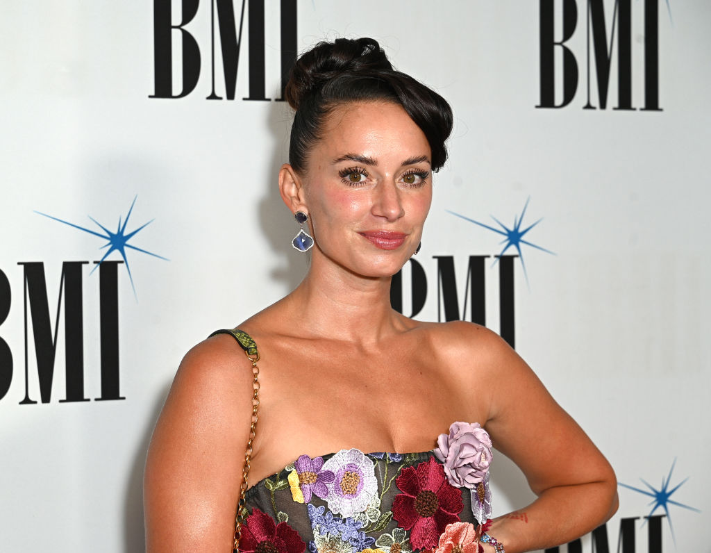 1761653087338 1761653087338