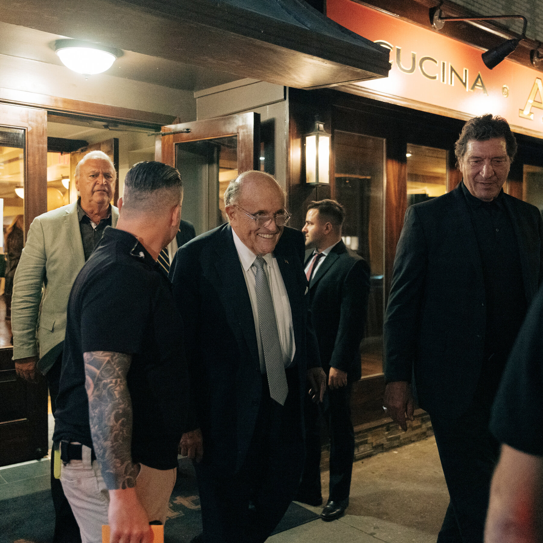 01pol giuliani vqht mediumSquareAt3X 01pol giuliani vqht mediumSquareAt3X