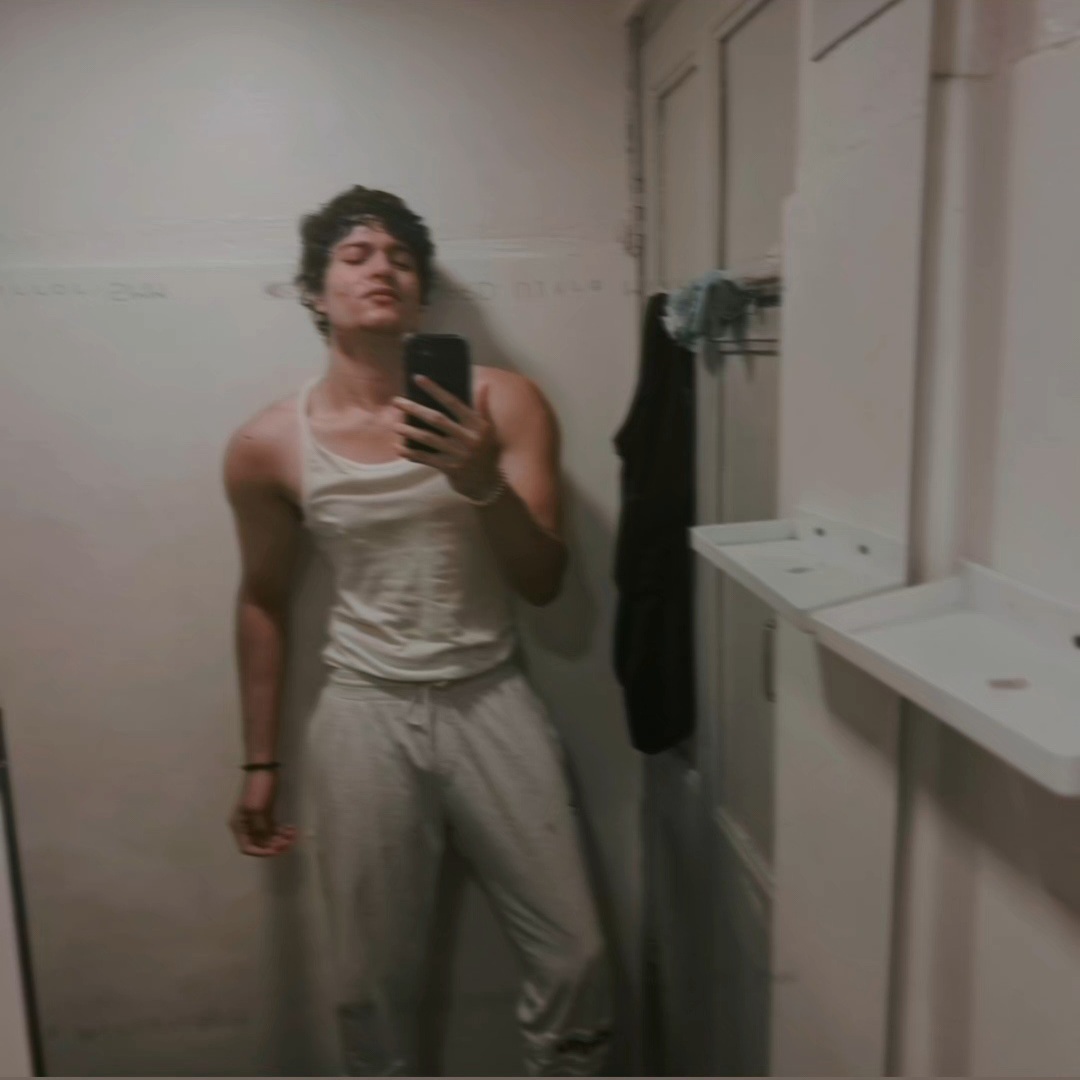 VID 20251014 004457 073