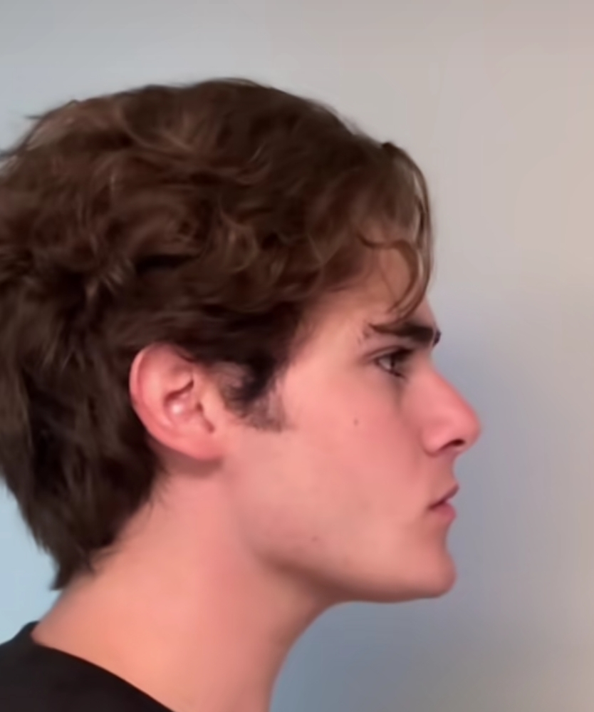 1000027574 1000027574