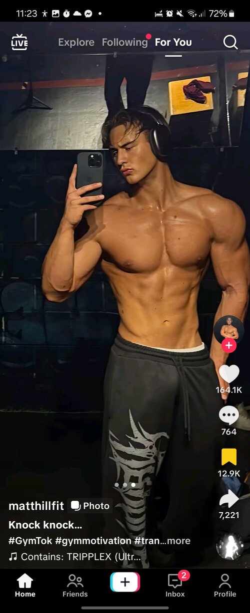 Screenshot_20251005_232350_TikTok.jpg
