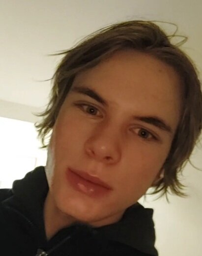 Screenshot_20251026_212012_One UI Home.jpg