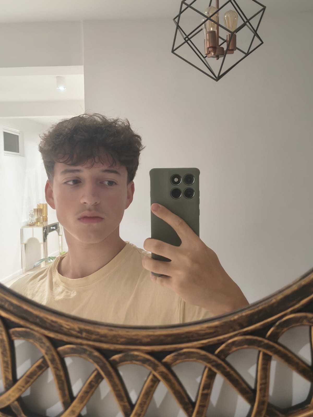 E9572bd8 c46b 4850 96e2 b7c8f6ec0816