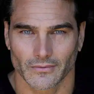 Hernán Drago, la historia del hombre detrás del modelo