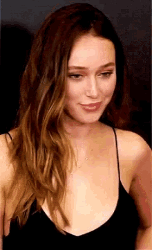 Alycia debnam carey pose