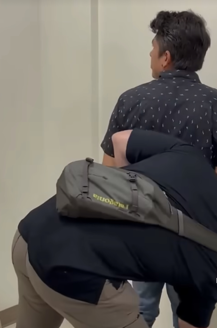 A8395B06 3F7F 4483 BE62 BDAFFA820262